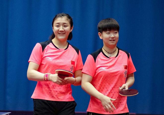 亚历山大 亚历山大